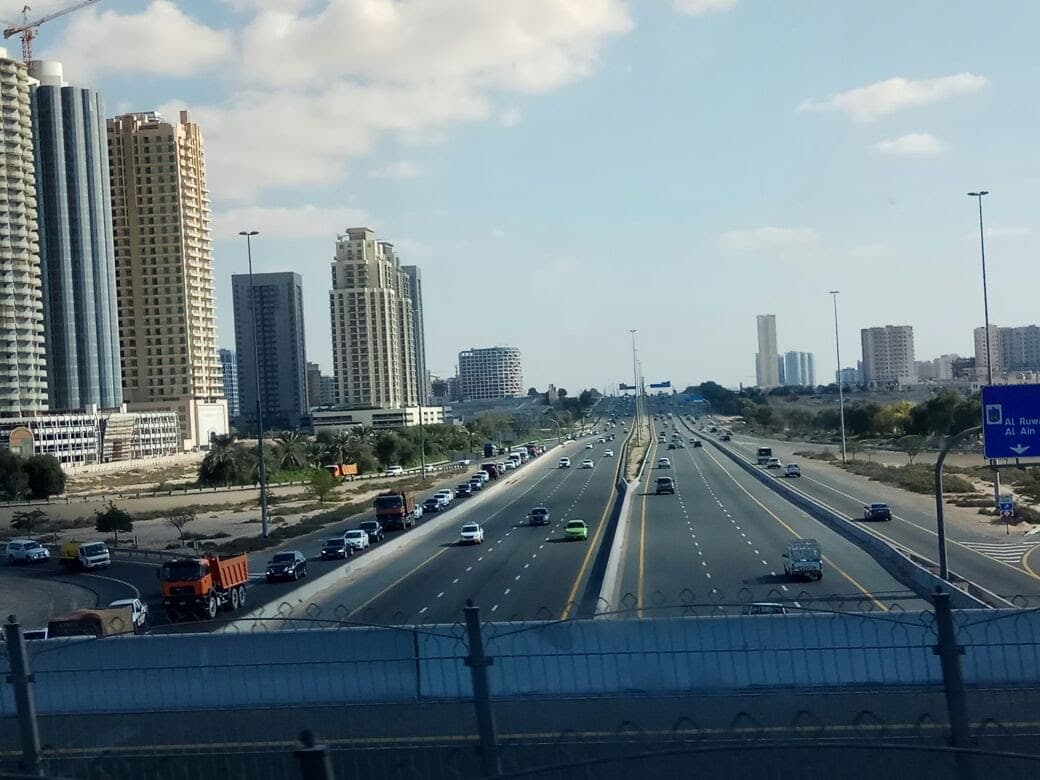 Abu Dhabi, 4