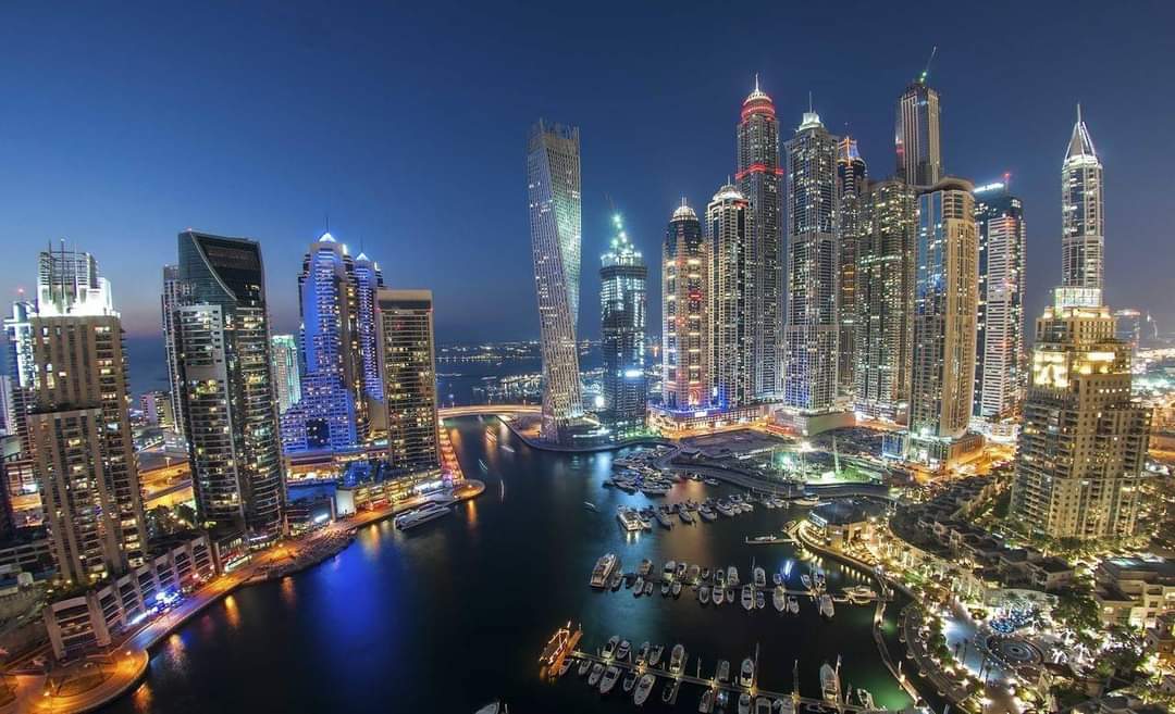 Dubai, 4