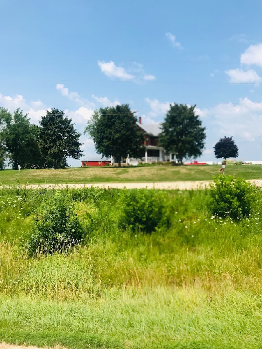 Dyersville, 3