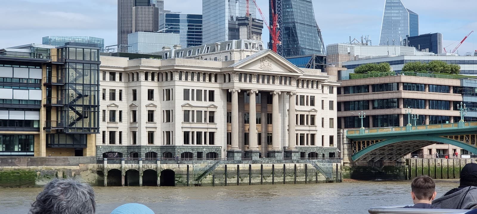 London, 4