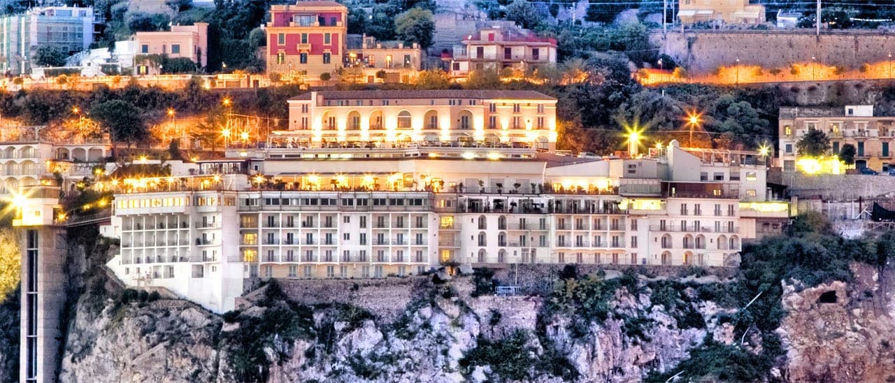 Lloyd's Baia Hotel