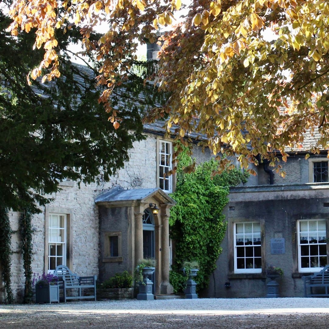 Riverside House Hotel