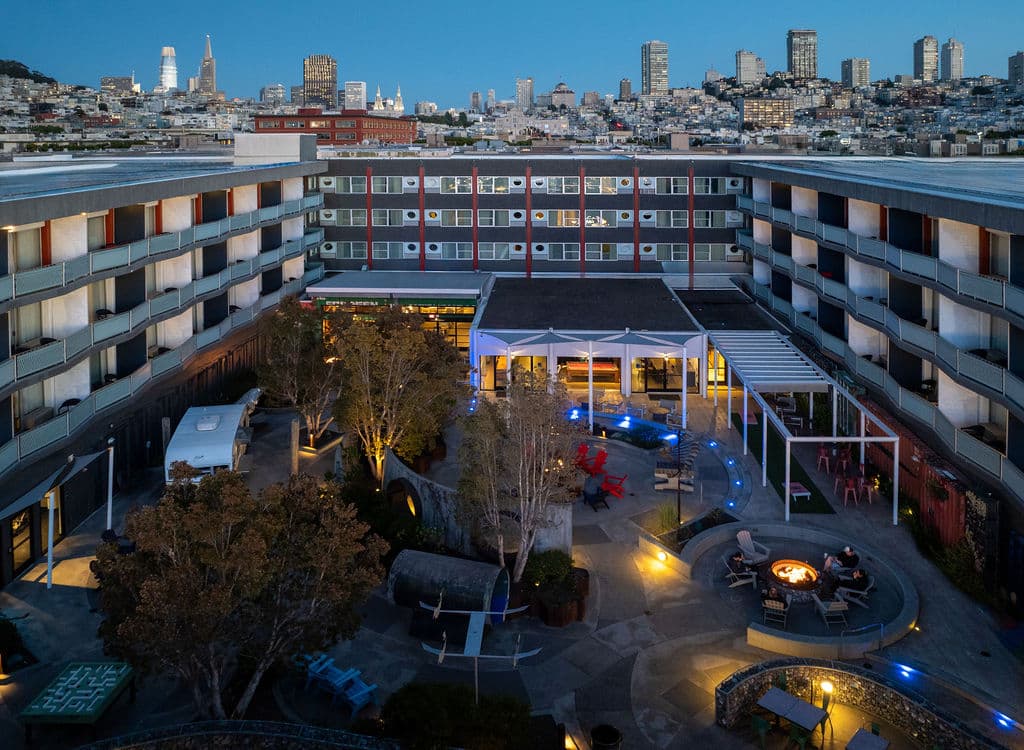 Hotel Zephyr