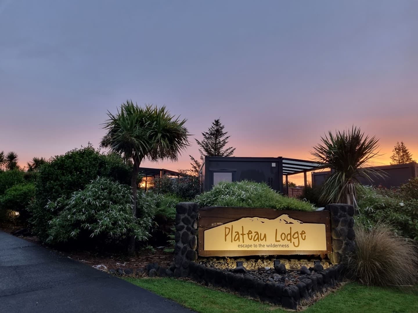 Plateau Lodge- Kids Stay Free