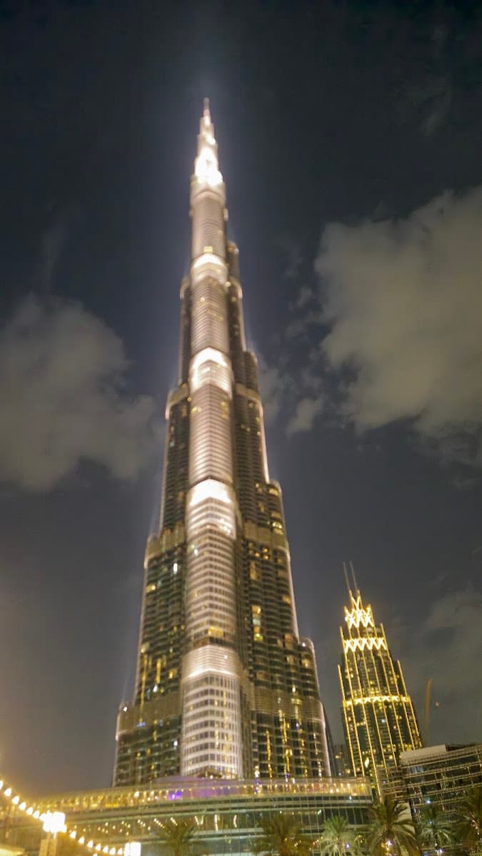 Burj Khalifa, a closer look