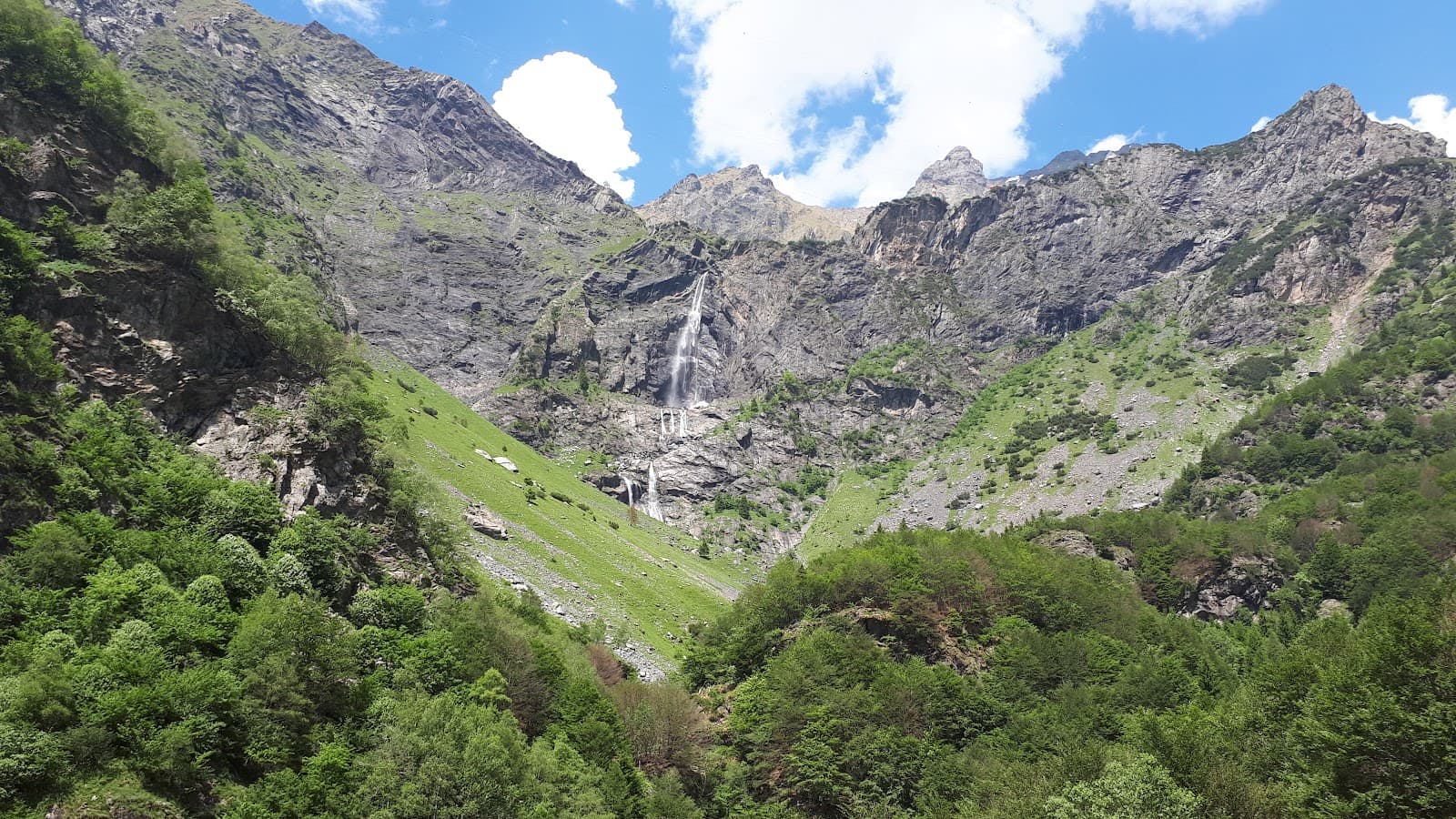 Cascate del Serio, de cerca
