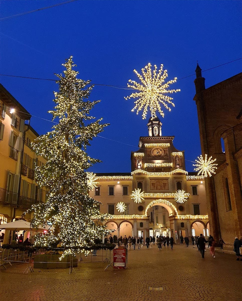 Piazza del Duomo, Crema, aus der Nähe