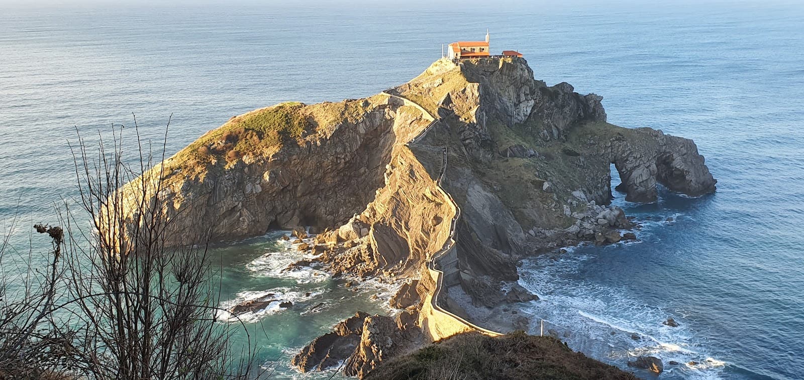 San Juan de Gaztelugatxe, a closer look
