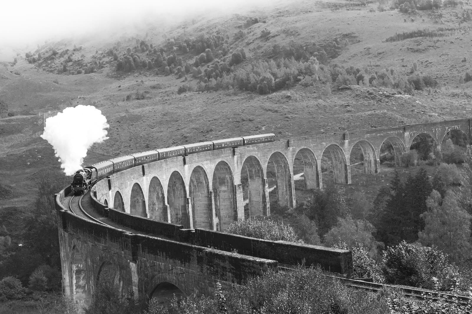 Glenfinnan Viaduct, a closer look