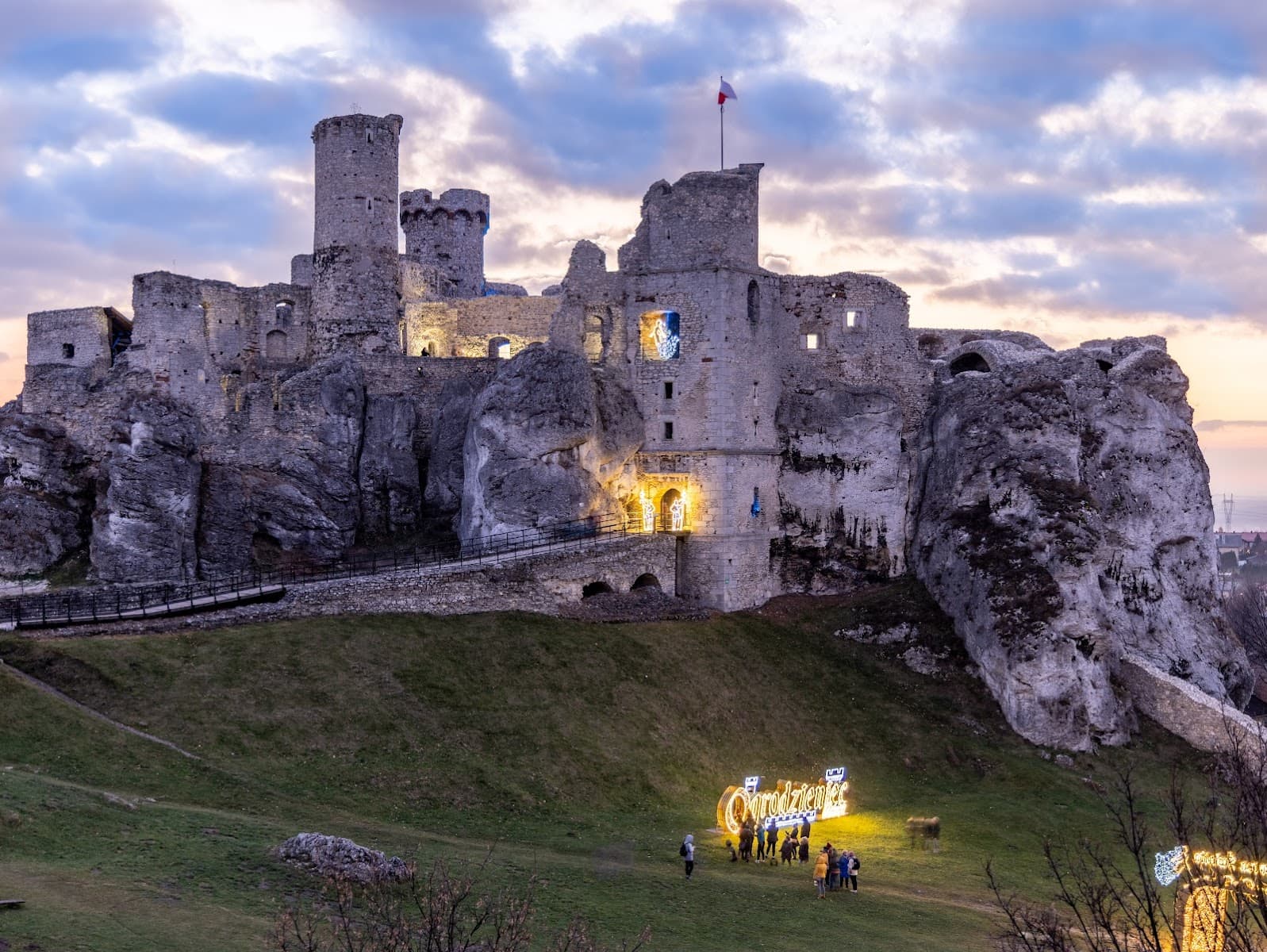 Ogrodzieniec Castle