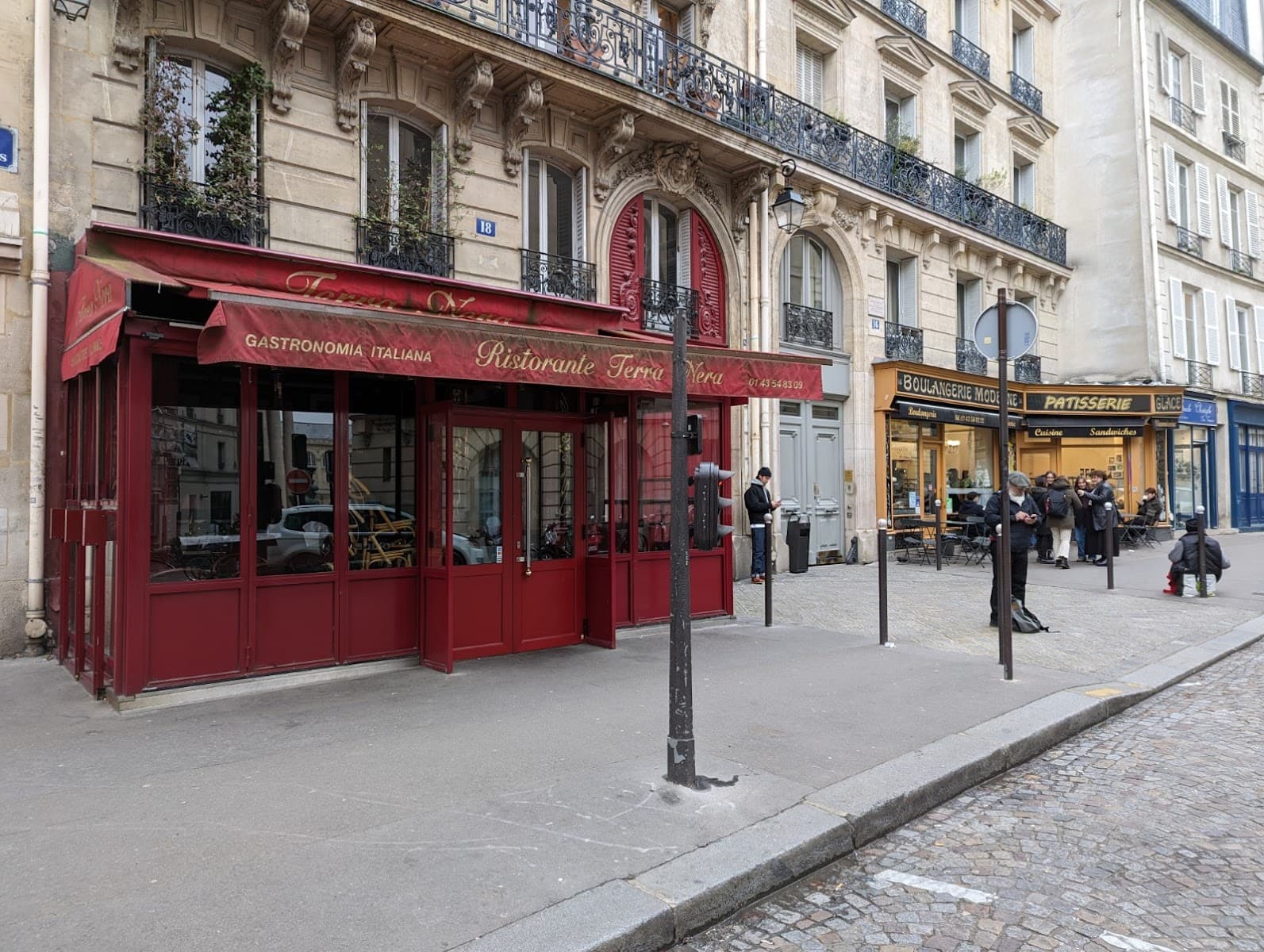 Place de l'Estrapade, de cerca