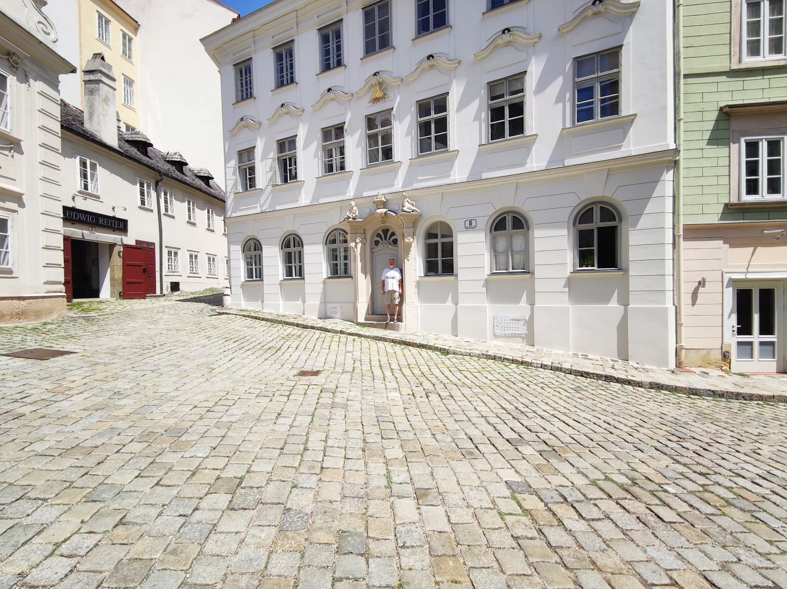 Schreyvogelgasse Doorway, aus der Nähe