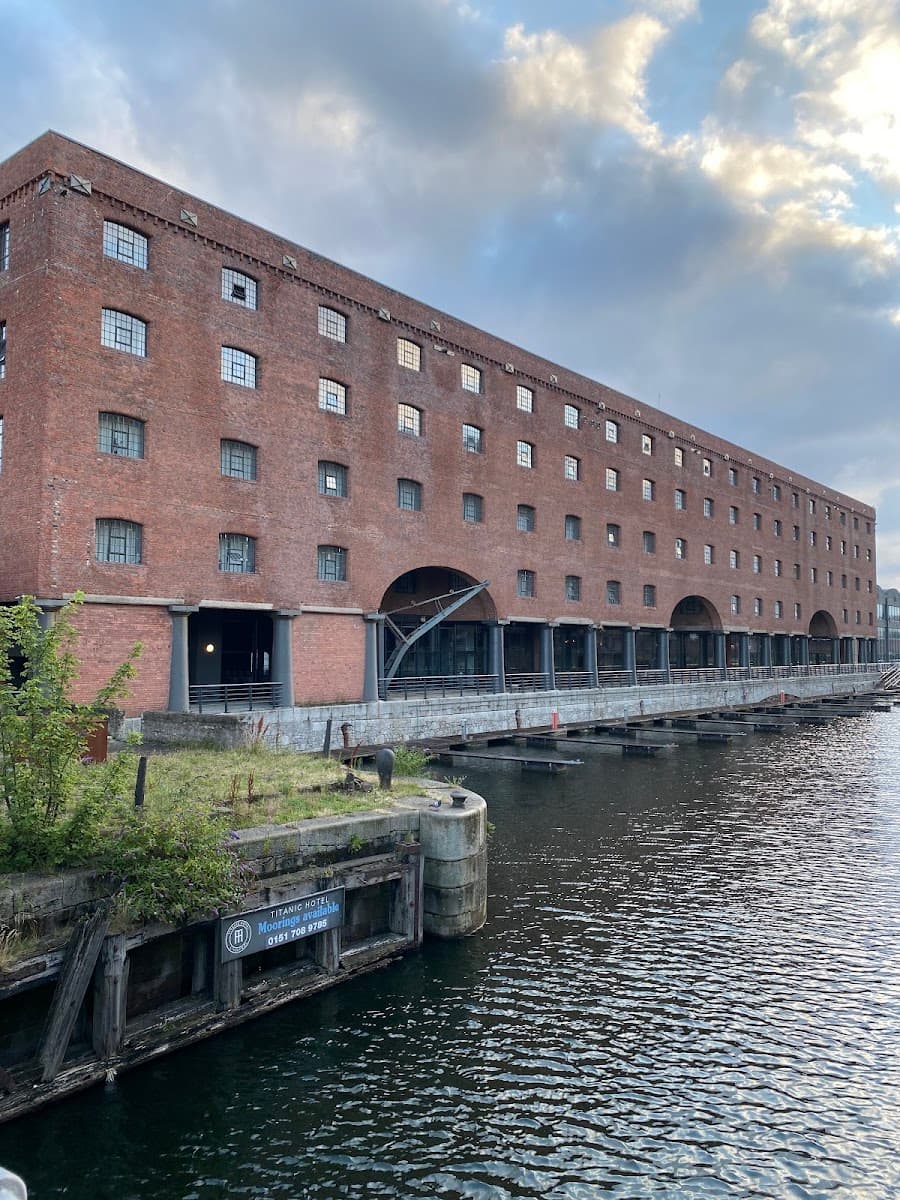 Stanley Dock, a closer look
