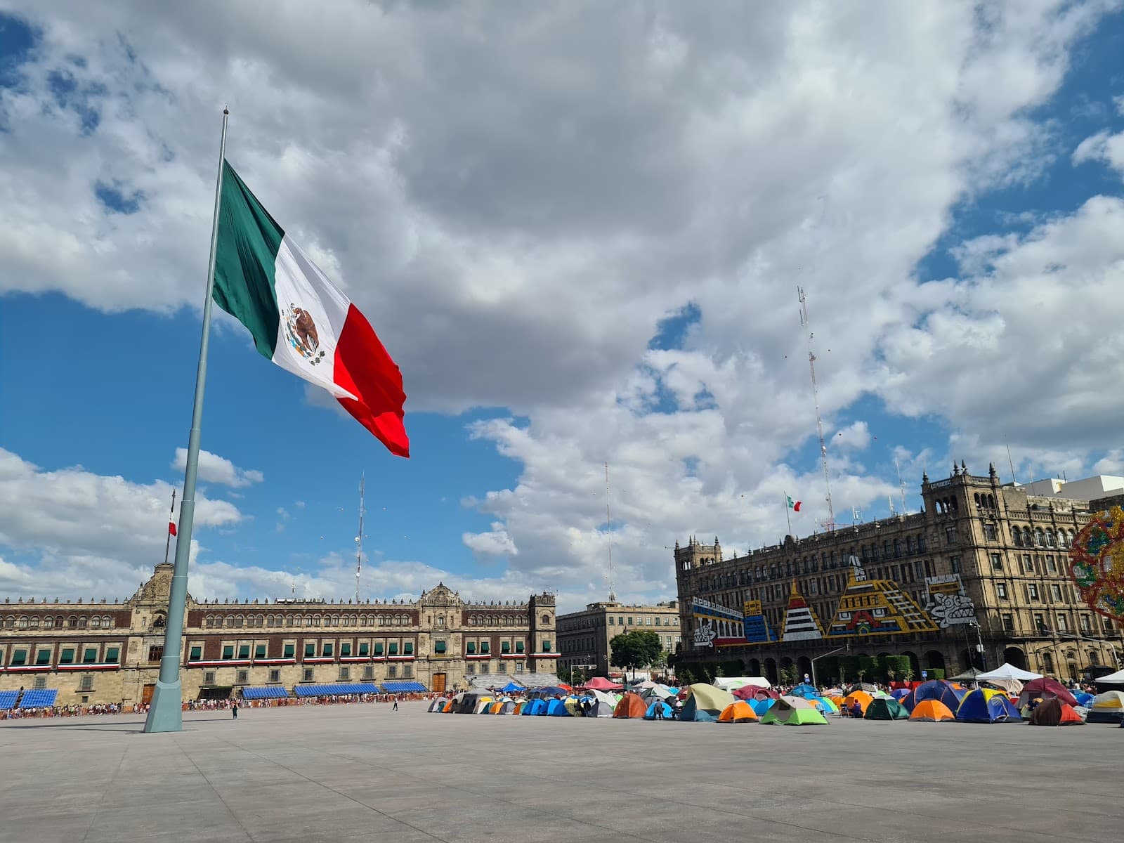 Zócalo, a closer look